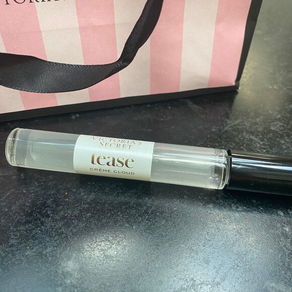 VICTORIA'S SECRET TOTE BAG & TEASE CREME CLOUD ROLLERBALL - Picture 3 of 5
